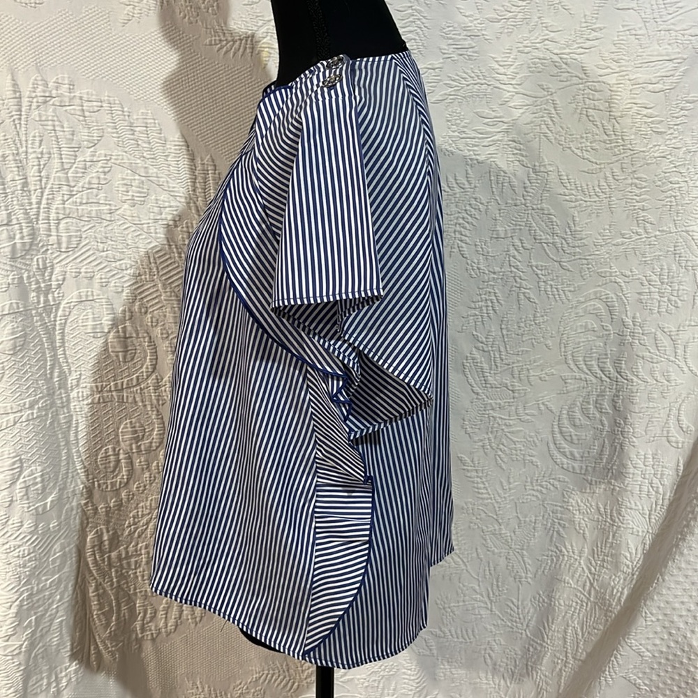 Zara basic blouse, size small - Picture 7 of 11